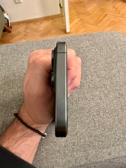 iPhone 15 Pro Max 512 GB - 4