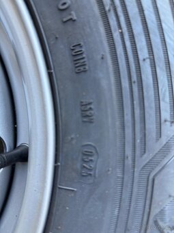 Prodám Zimní pneu s disky 215/75 R16C na Renault Master a Tr - 4