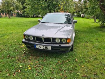 BMW 740i e32 Shadowline - 4