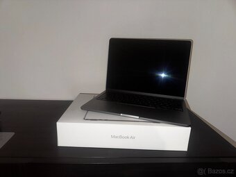 MacBook Air 13" M2 (2022) – Space Gray - 4