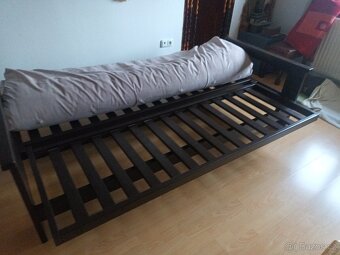 Futon - 4