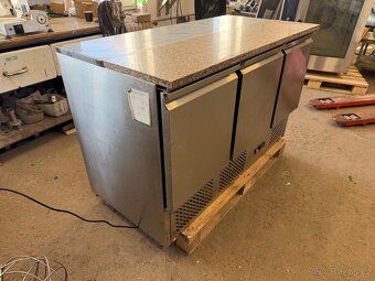 Chladicí stůl s dveřmi - 4