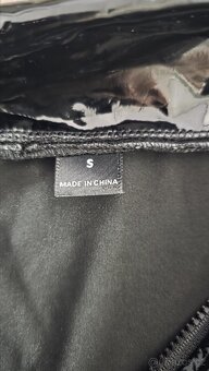 Černé pvc šaty vel.S - 4