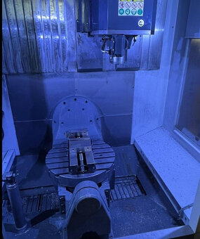 Obráběcí centra - vertikální UMC 750 - 4