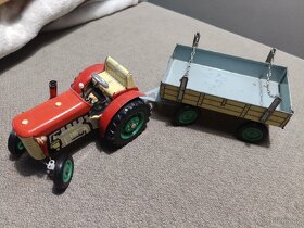 Plechový traktor KDN s vlečkou - 4