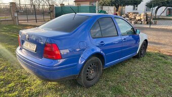 Volkswagen Bora 2.3 V5 - náhradní díly - 4