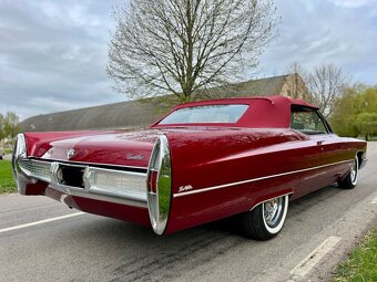 1967 Cadillac Deville Convertible - 4