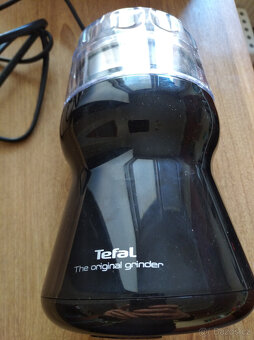 Mlýnek na kávu a koření Tefal GT110 180W - 4