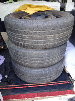Pneu. zn. Firestone 195/60 /14 - 4