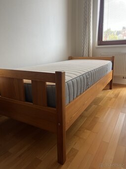 Jednolůžková postel 90×200 s matrací a roštem - 4