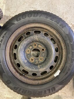 Zimní pneu 195/65 R15 Goodyear - 4