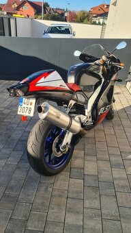 Aprilia RSV 1000 Mille - 4