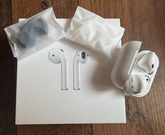 Apple Airpods (2 generace) 2019 - 4