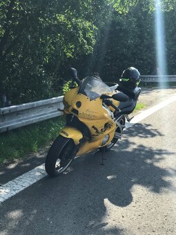 Yamaha Yzf R6 - 4