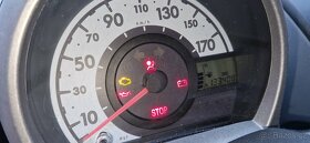 Prodám náhradní díly na Peugeot 107 1.0i - 4