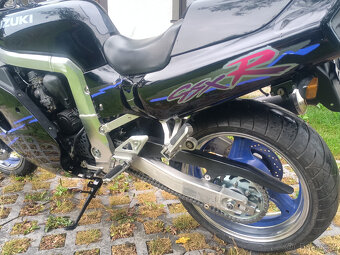 Suzuki GSX-R 1100 - 4