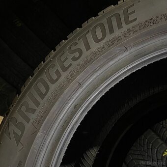Zimní pneu 225/50 R17 98H Bridgestone 6mm - 4