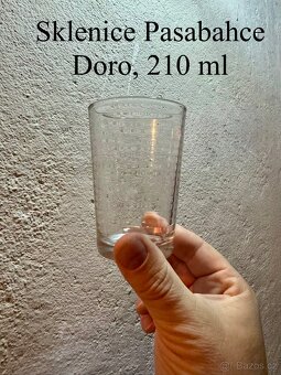 Karafy, skleničky na vodu, víno, šampaňské - 4