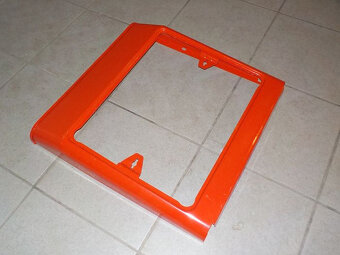 Kapotáž na Zetor 4611 - 6945 - červená - komaxit - 4