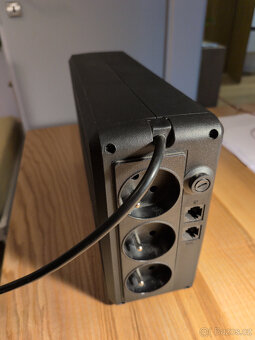 Záložní zdroj CyberPower UT650EG - 4