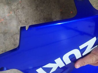 Spodní klíny kapot Suzuki Gsxr 600-750 K8-L1 - 4