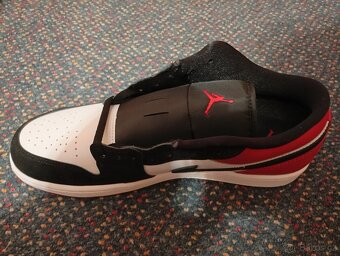 ORIGINÁLNÍ BOTY NIKE JORDAN 1 LOW SE VEL. 43 - 4