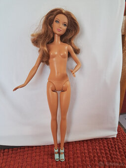 Sběratelská panenka Barbie Looks - 4