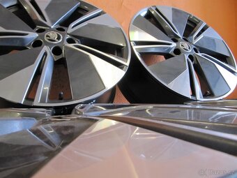 Alu Škoda R19 originál - 4