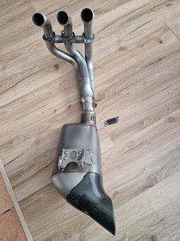 Yamaha MT 09 Akrapovič - 4