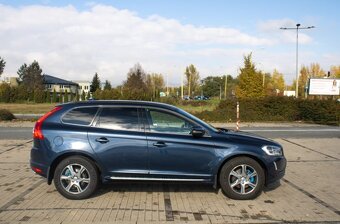VOLVO XC60 (2015) - 4
