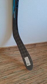Hokejka BAUER Nexus E4 Int, P28, flex 65, Levá - nová - 4