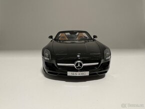 Mercedes SLS AMG roadster 1:18 - 4