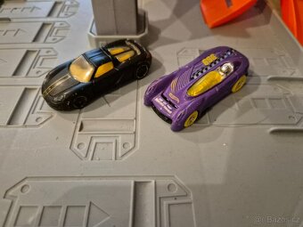 Hot wheels garáž - 4