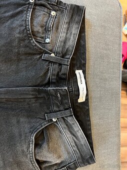 Černé rifle Bershka - 4