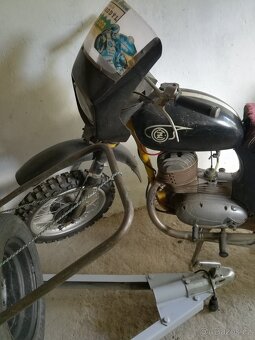 Čezeta 175 bez spz - 4