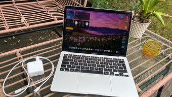 Apple MacBook Air M1 S PŘÍSLUŠENSTVÍM - 4