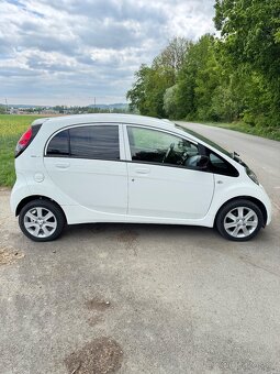 Peugeot iON - 4