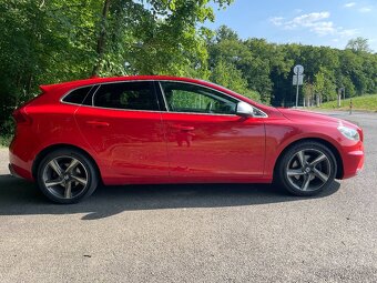 Volvo V40, 2.0 D3, R-Design, Top stav - 4