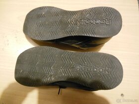 Prodám lyžáky sjezdové, tenisky adidas a reebok - 4
