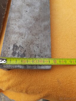 Prodám pravítko délka 2200mm,motor 5.5kw,vozíky - 4