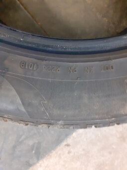 285/45R20 zimní - 4