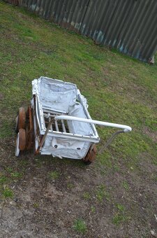 Starý kočárek - 4