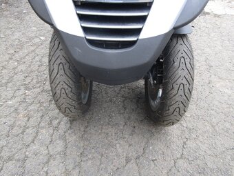 Piaggio MP3 250 L3e - 4