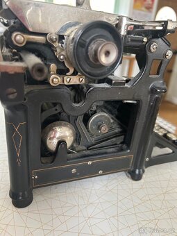 Underwood Starožitný Psací Stroj - 4