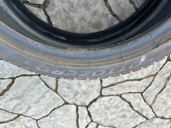 Prodám zimní pneu Pirelli Sottozero 3 - 4