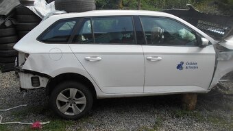 nd škoda fabia 3 999mpi chy světle tmave modrá bílá zelená - 4