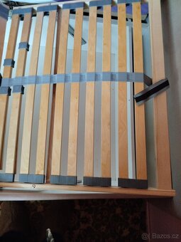Prodám manželskou postel 180x200 mm - 4