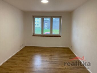Pronájem bytu 2+1 57 m2, Opava, ul. Nám. Sv. Hedviky - 4
