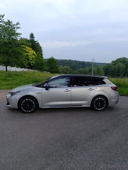 Corolla GR sport 1.8 hybrid - 4