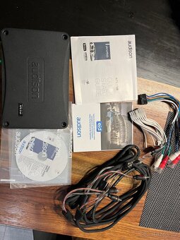 Autoradio Alpine + zesilovač Audison - 4